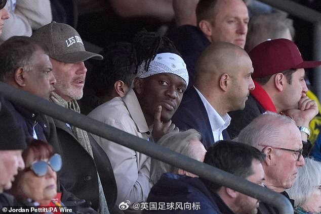 37岁前曼联前锋安迪·卡罗尔执教首秀告捷