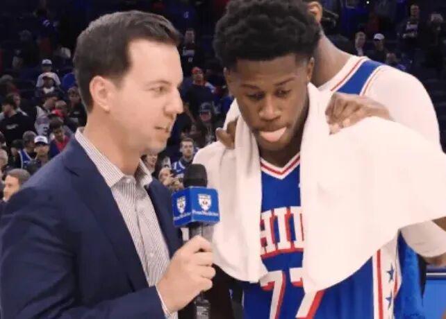 76人主场惨败雷霆 埃奇库姆单挑全场砍35分创纪录