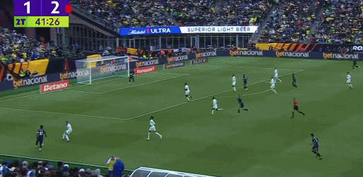 巴西1-2负于法国，维尼修斯低迷引球迷怀念内马