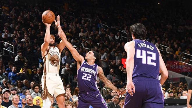 勇士逆转国王终结四连败 巴锡两双成奇兵 波神出