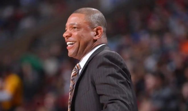 64岁名帅里弗斯宣布退役遭雄鹿拒绝，转任顾问引