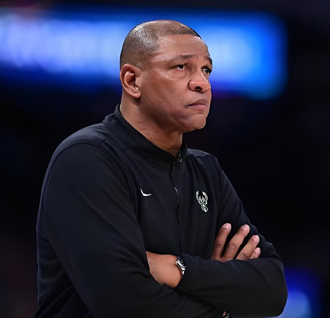 64岁名帅里弗斯宣布退役遭雄鹿拒绝，转任顾问引