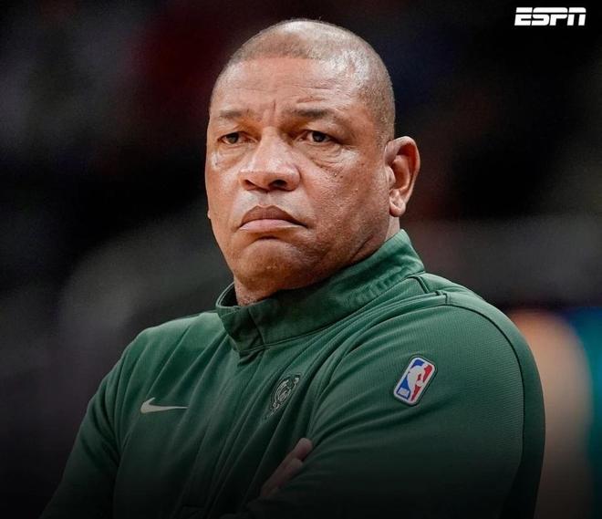 64岁名帅里弗斯宣布退役遭雄鹿拒绝，转任顾问引