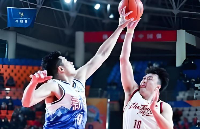 CBA常规赛收官战：上海登顶深圳爆冷四川创历史