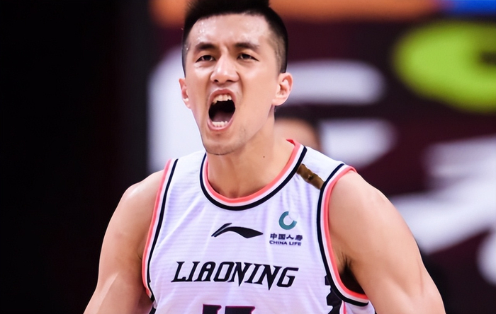 CBA常规赛收官战：上海登顶深圳爆冷四川创历史